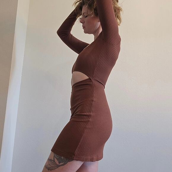 Reformation Denmark Dress in Brown - Picture 2 of 9